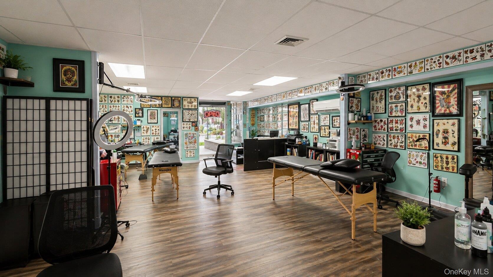 Tattoo service tenant