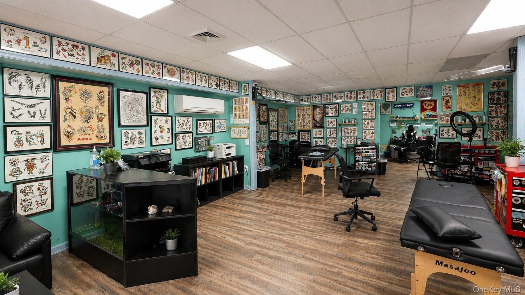 Tattoo service tenant