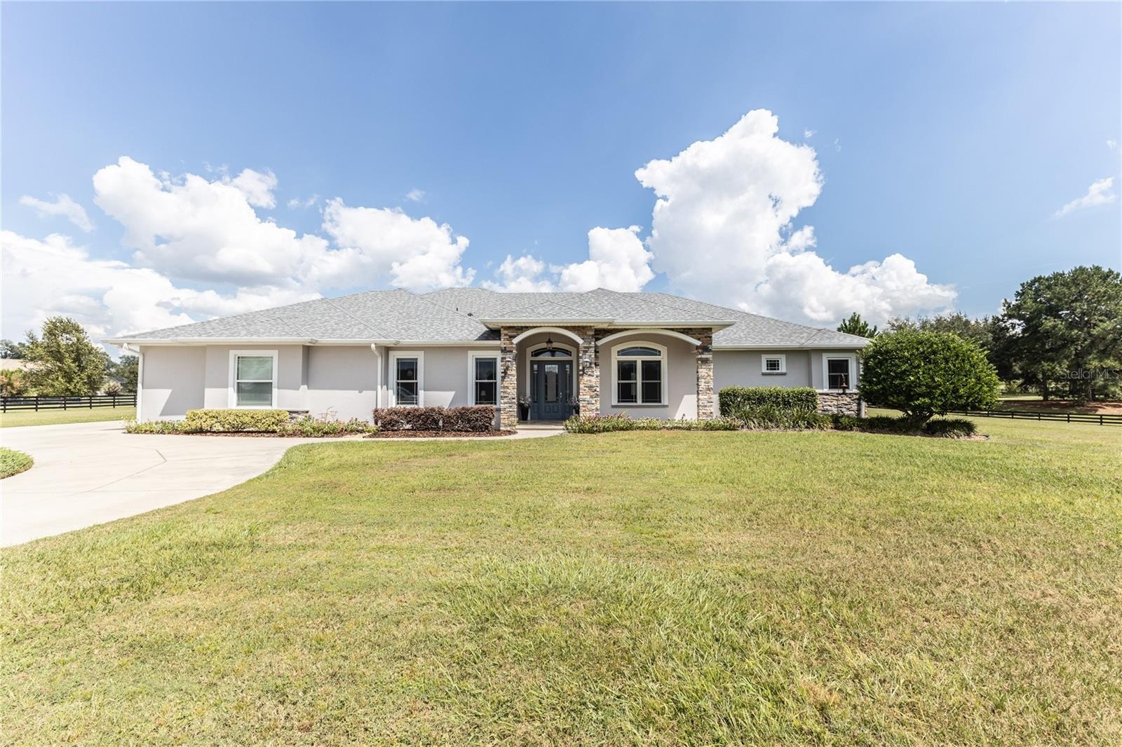 Front view of home