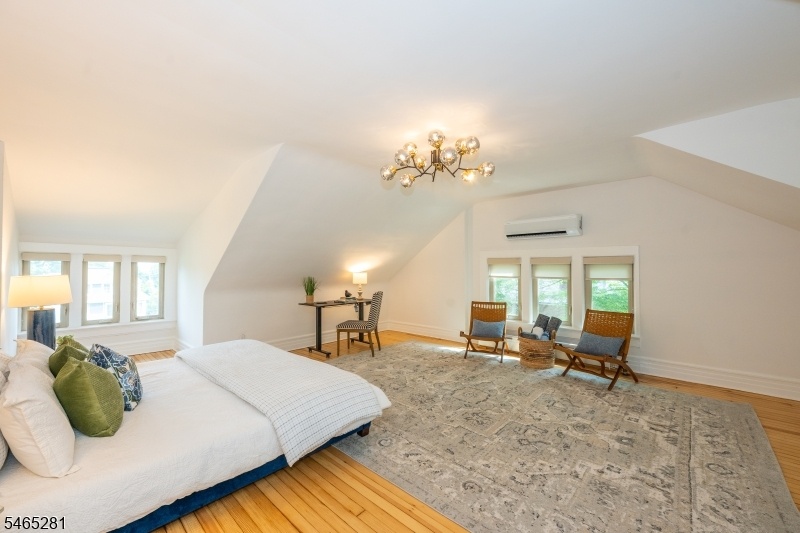 third floor suite