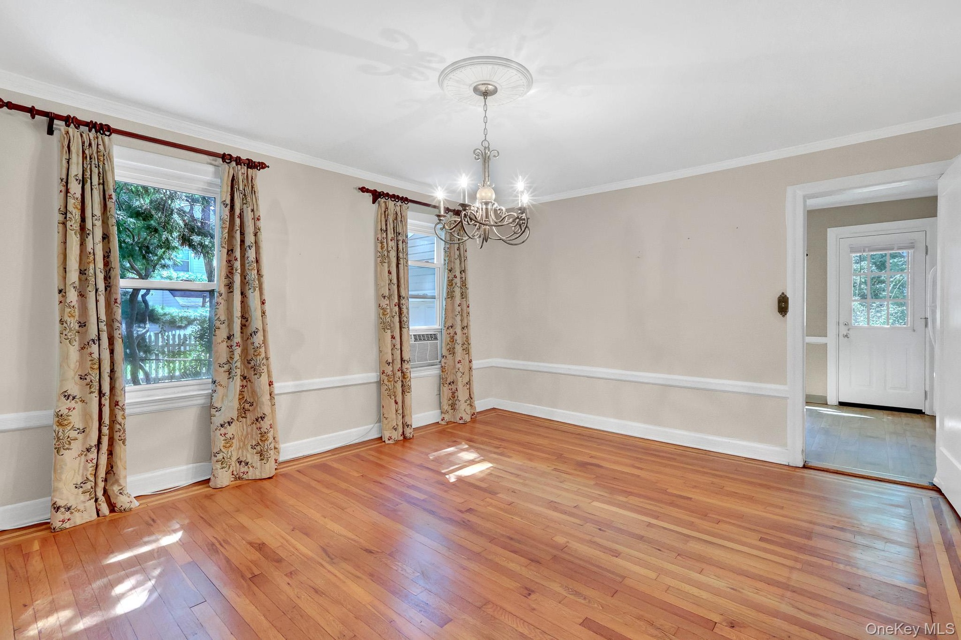 Non Staged Formal dining room