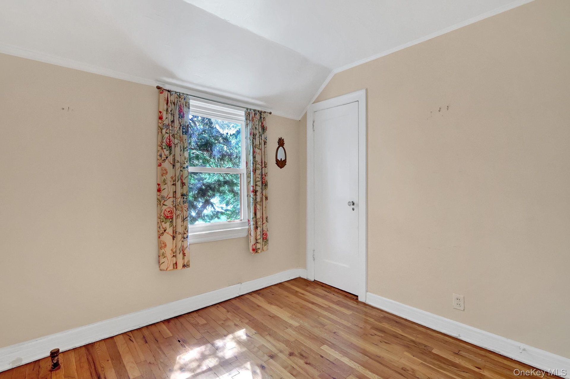 Non Stage Guest Bedroom