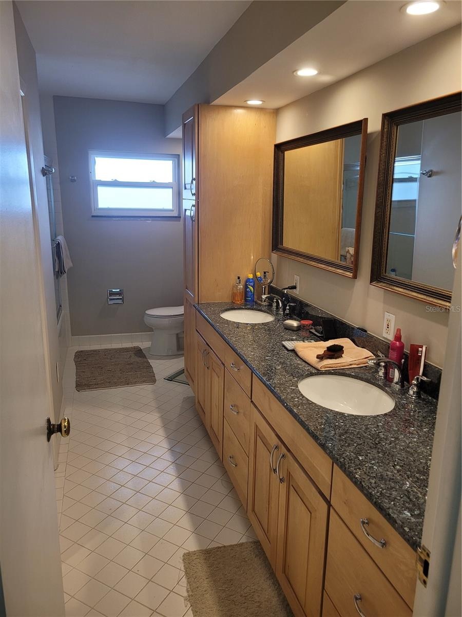 3rd bedroom bath