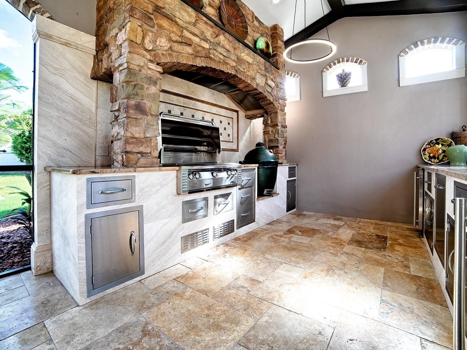 TRAVERTINE BACKSPLASH, GRANITE COUNTERTOPS!