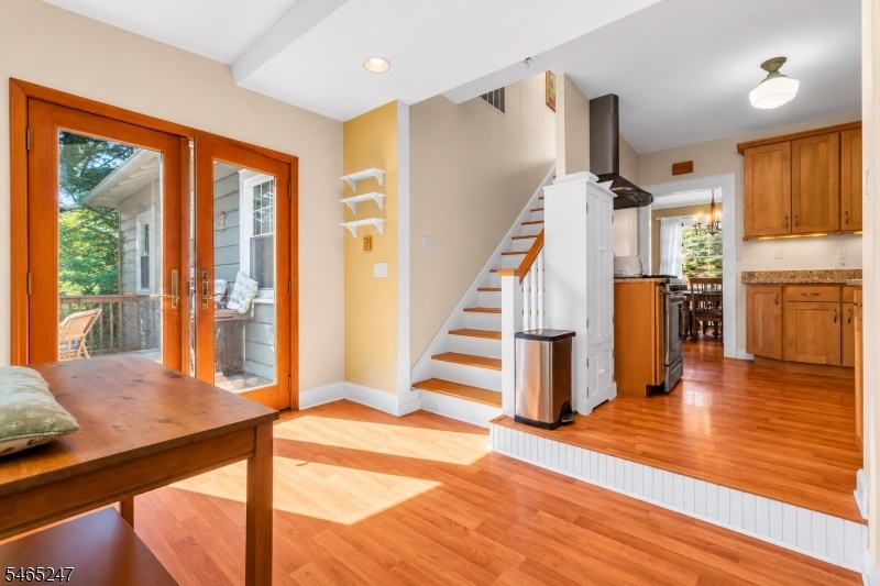 eat in kitchen / mudroom