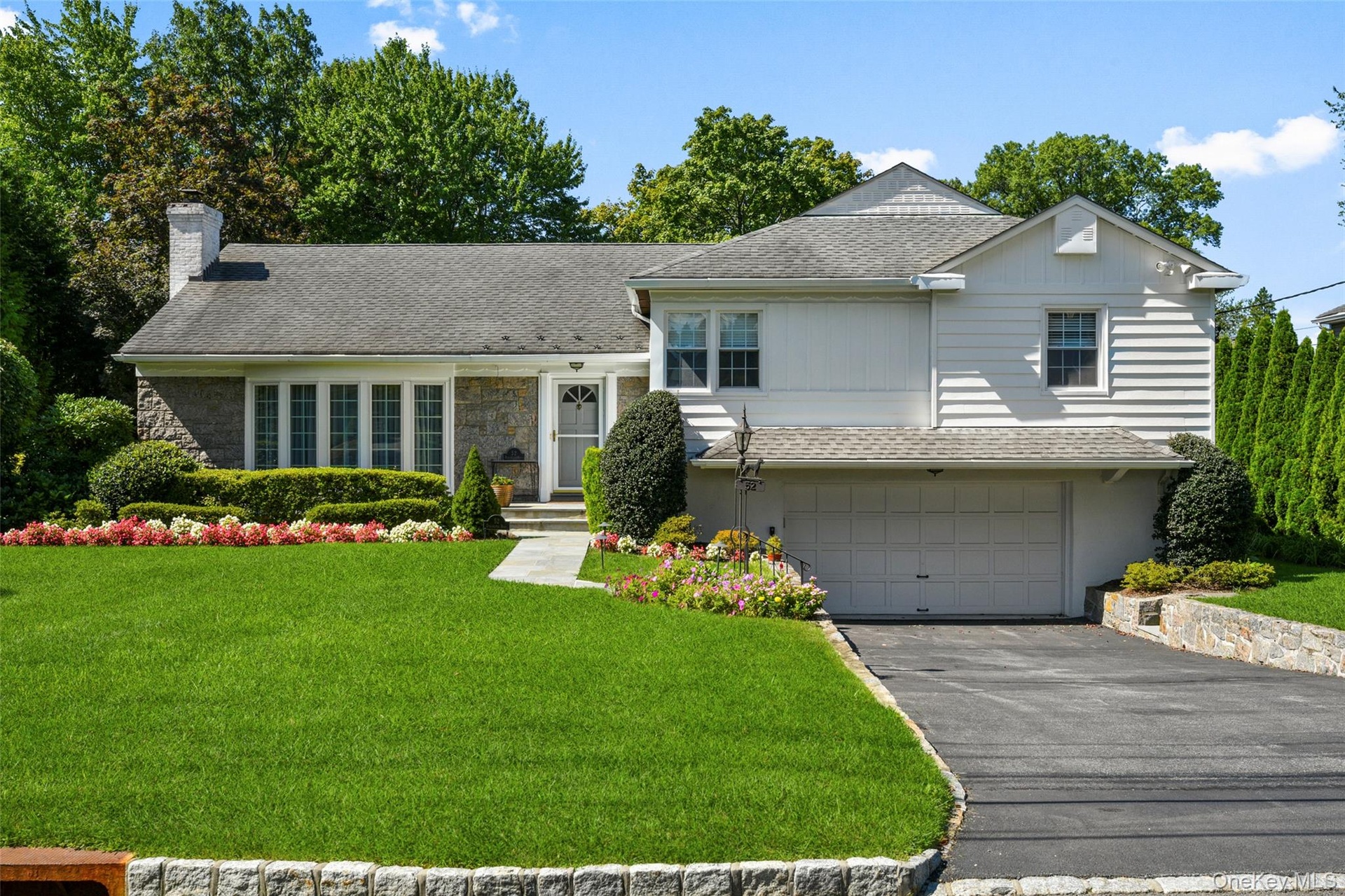 Welcome to 52 Dorchester, a beautifully maintained, gracioushome located on one of the prettiest streets in most desirable Dorechester Hills,