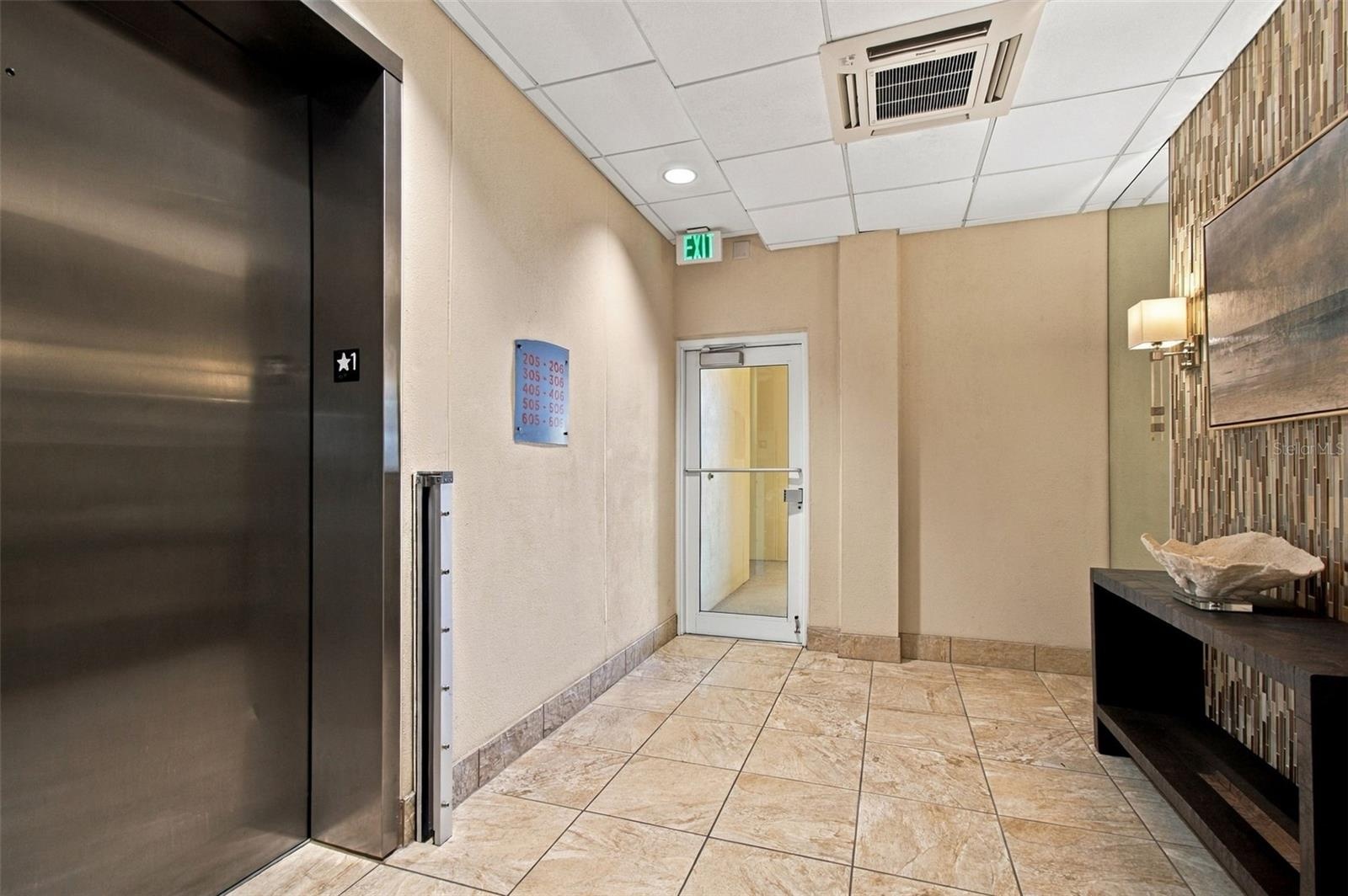Semi private elevator