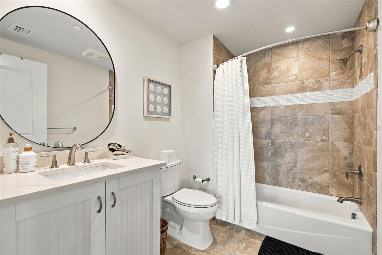Bedroom 3 Ensuite bathroom