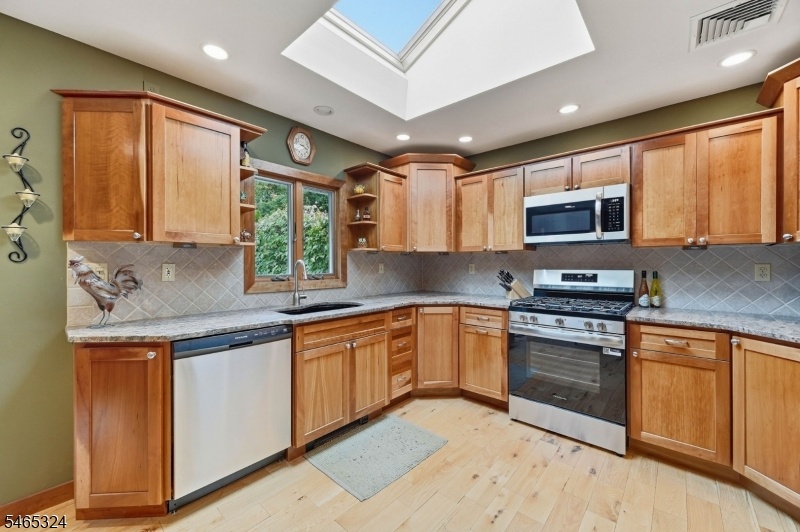 Eat in Kitchen