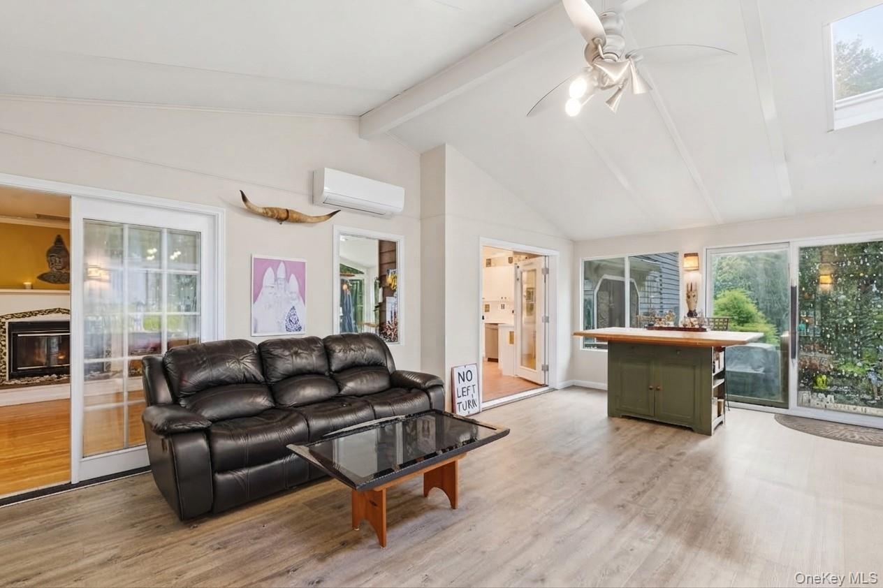 Sunroom Virtually Staged