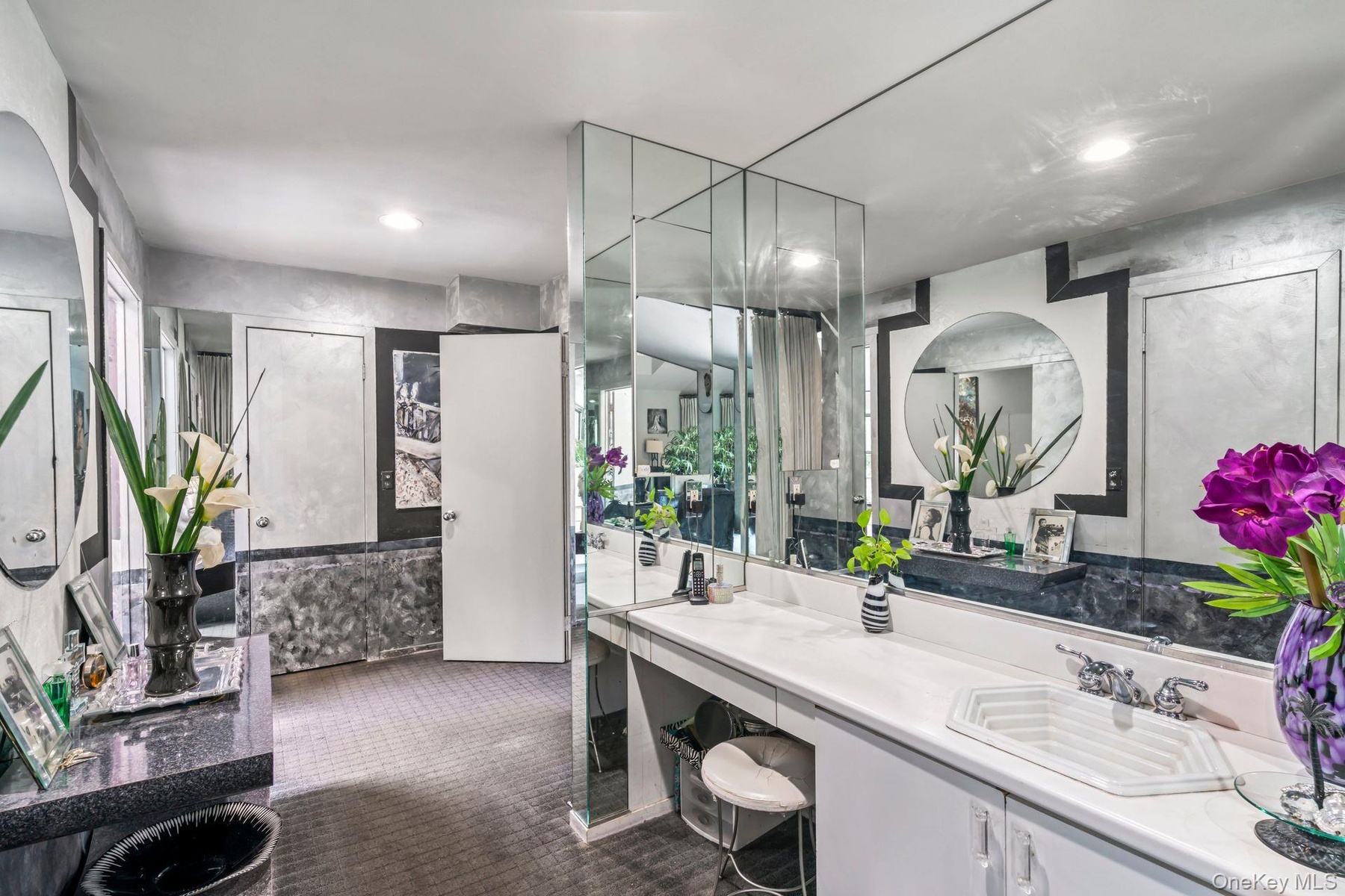 Powder room