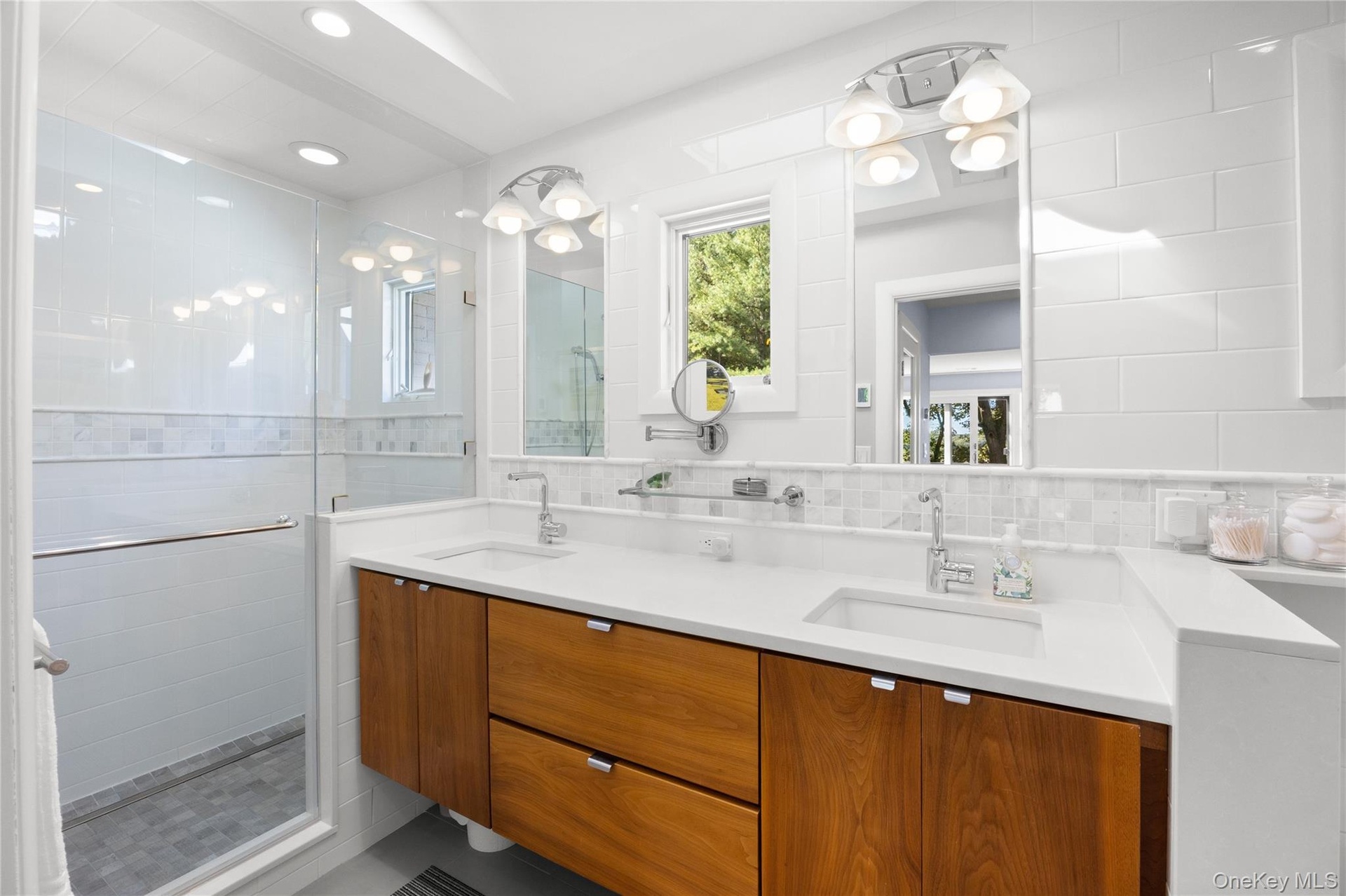 Alternate view of primary bathroom