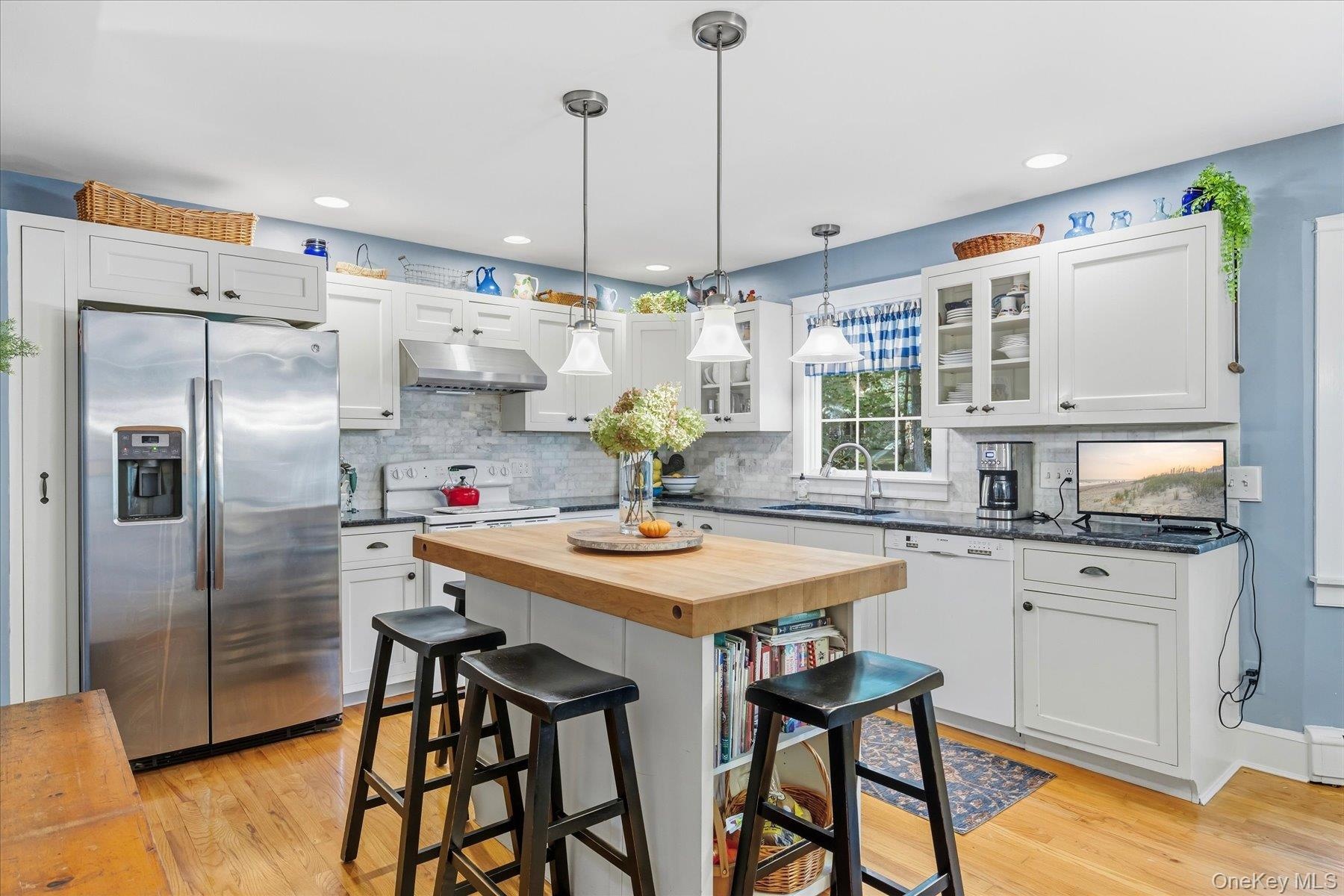 Granite Counter, Stainless Steel Appliances