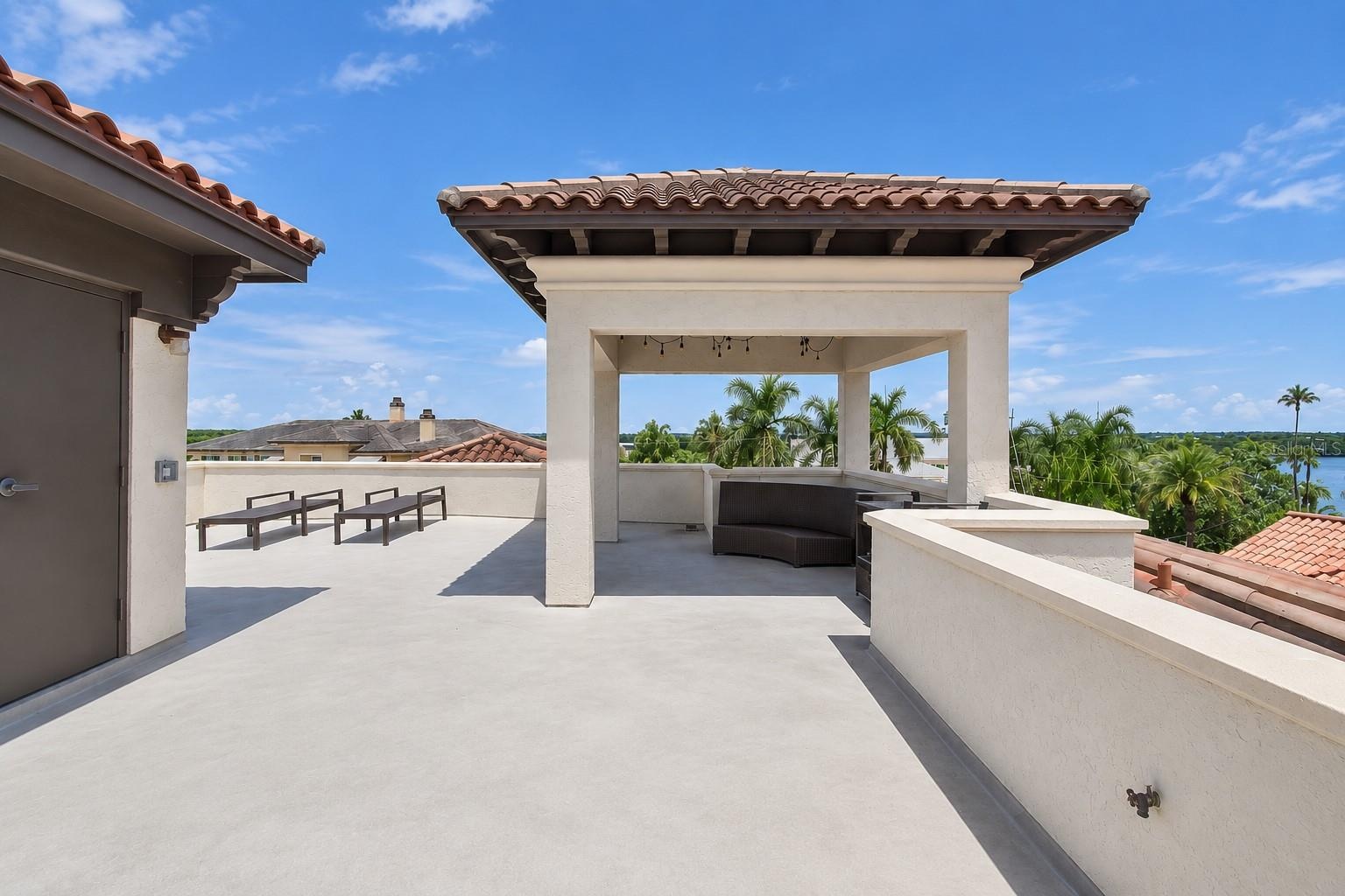 Roof Deck