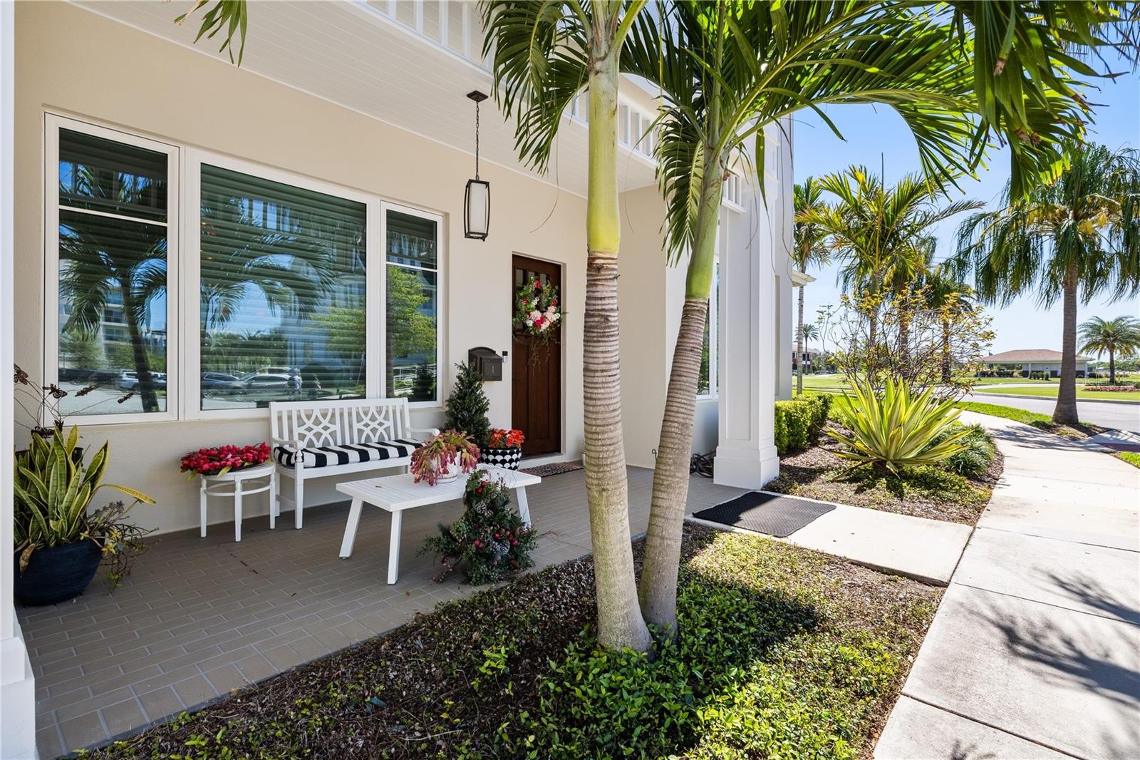 1 Palm Ter front patio