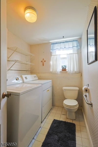 Half Bath/Laundry Room