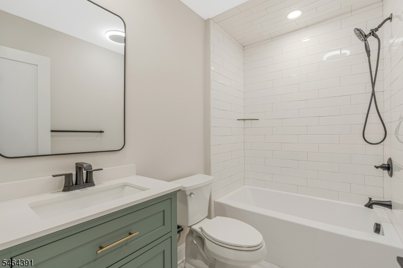 First Floor Bathroom