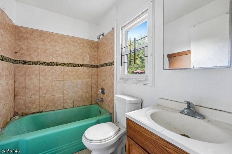 U 1 BATH