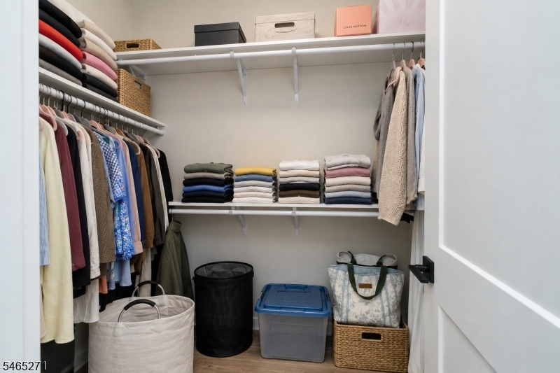 Walk in closet