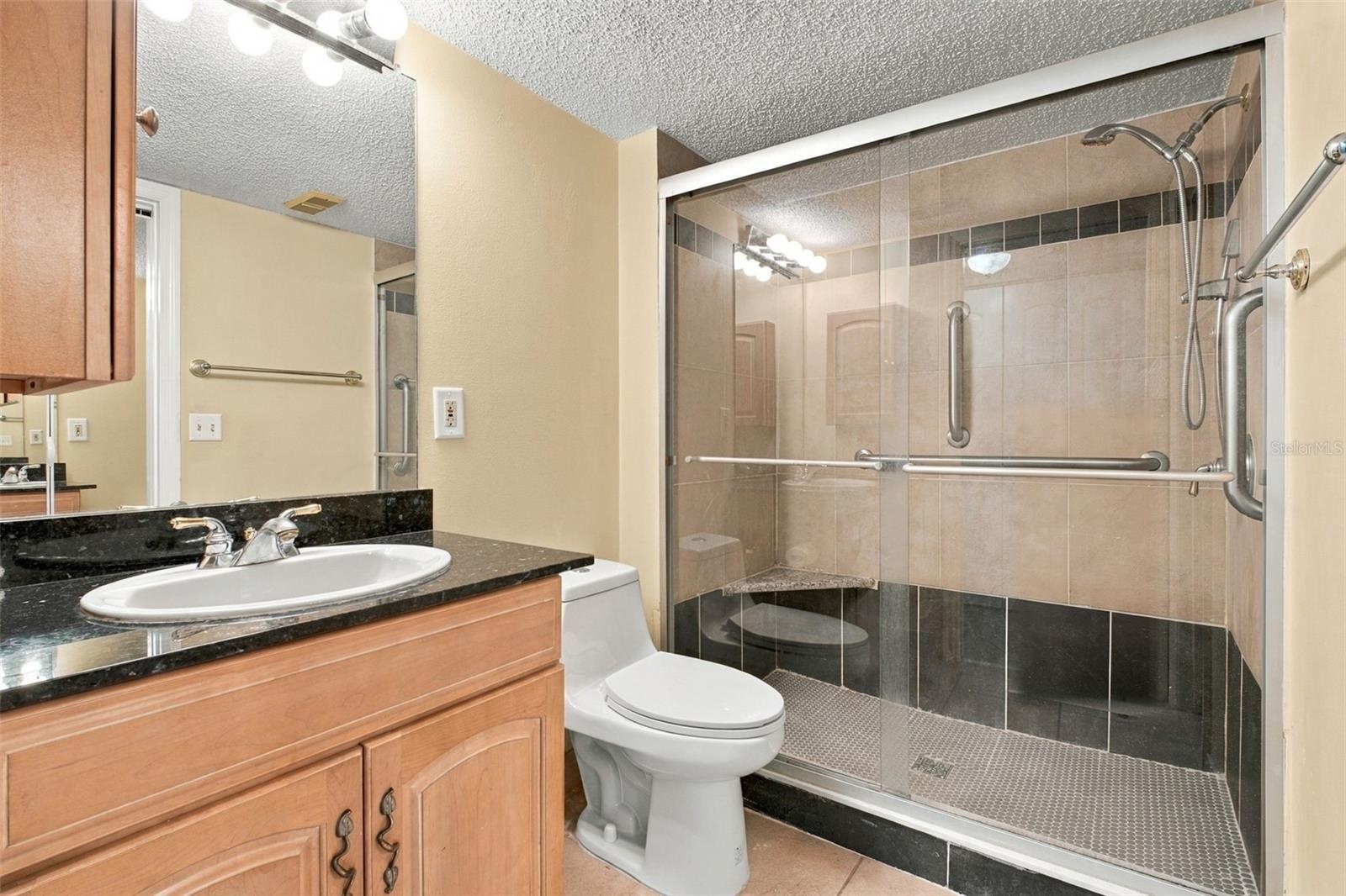 2nd bathroom