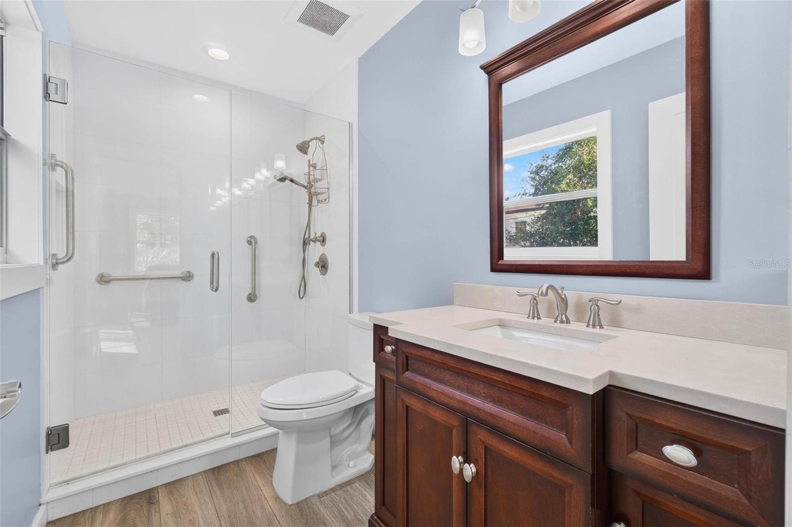 Bathroom (Apartment)