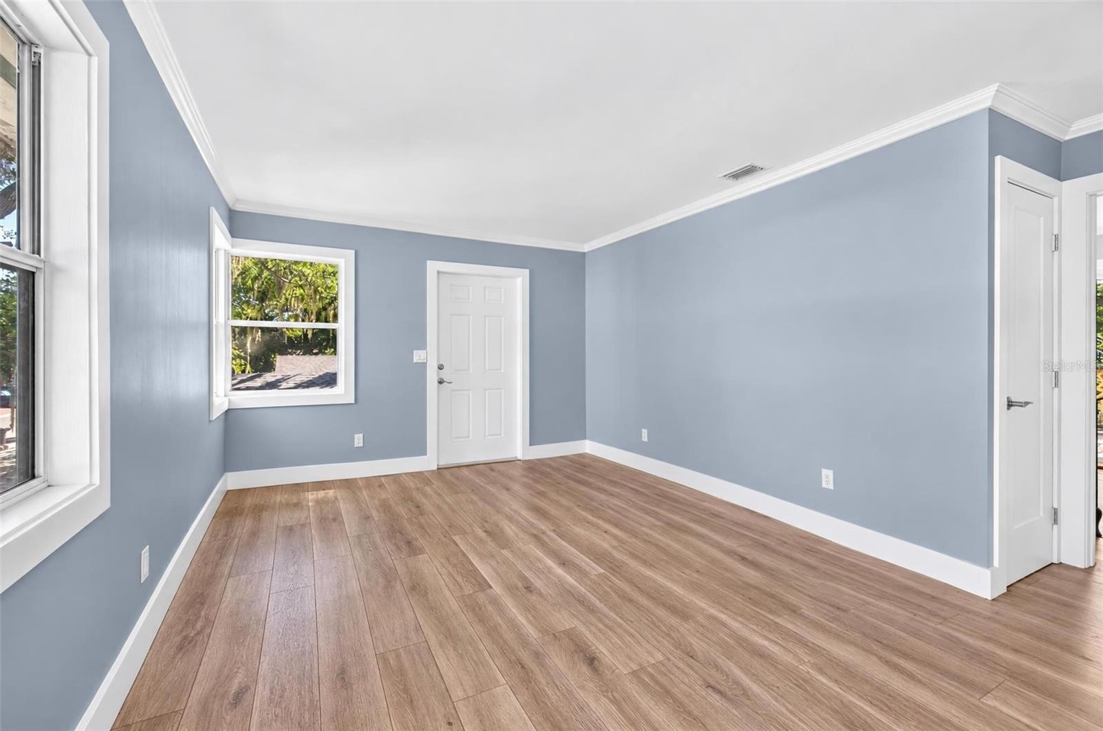 Living Room (Apartment)