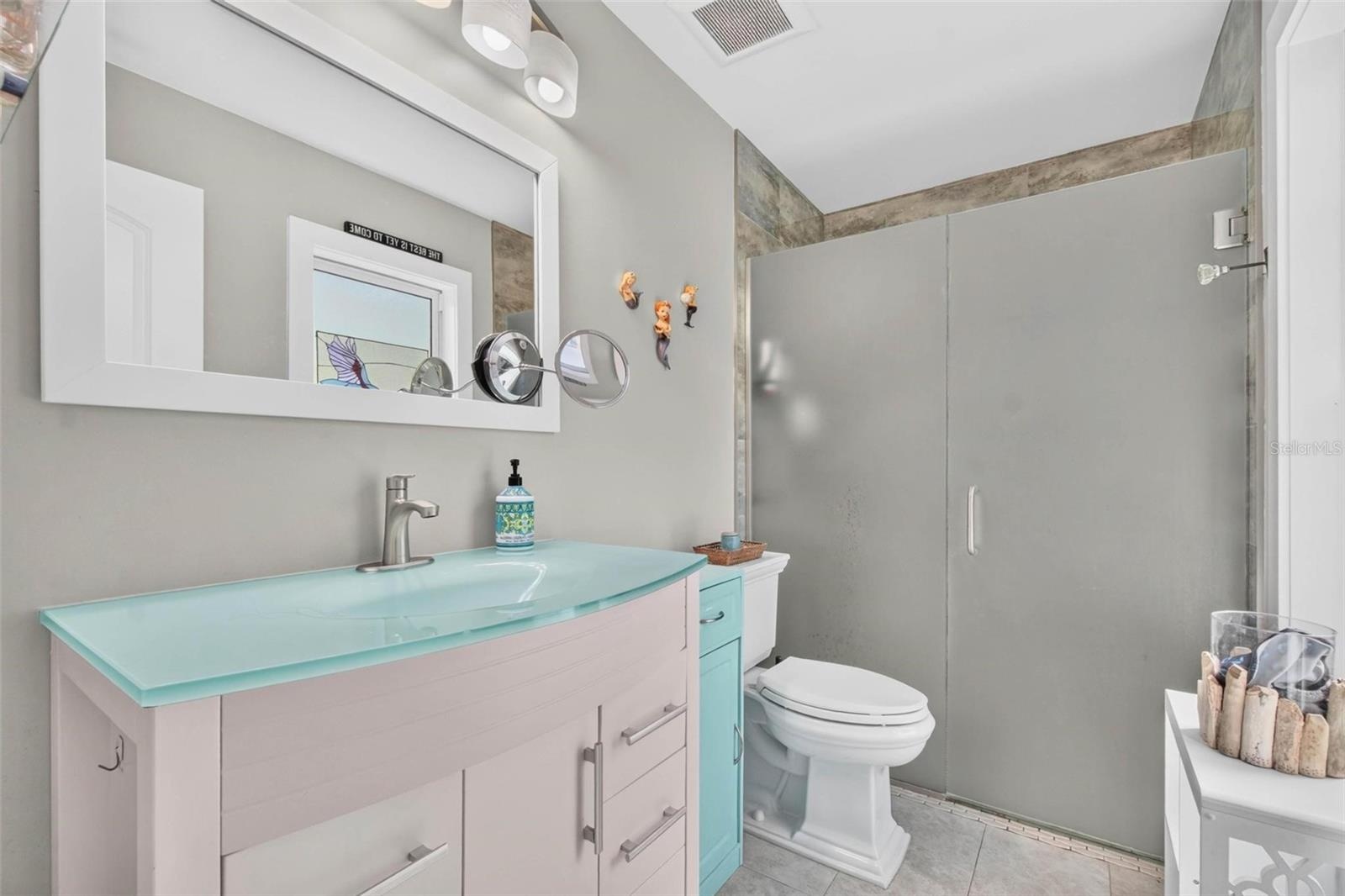Primary Ensuite Bath (Main House)