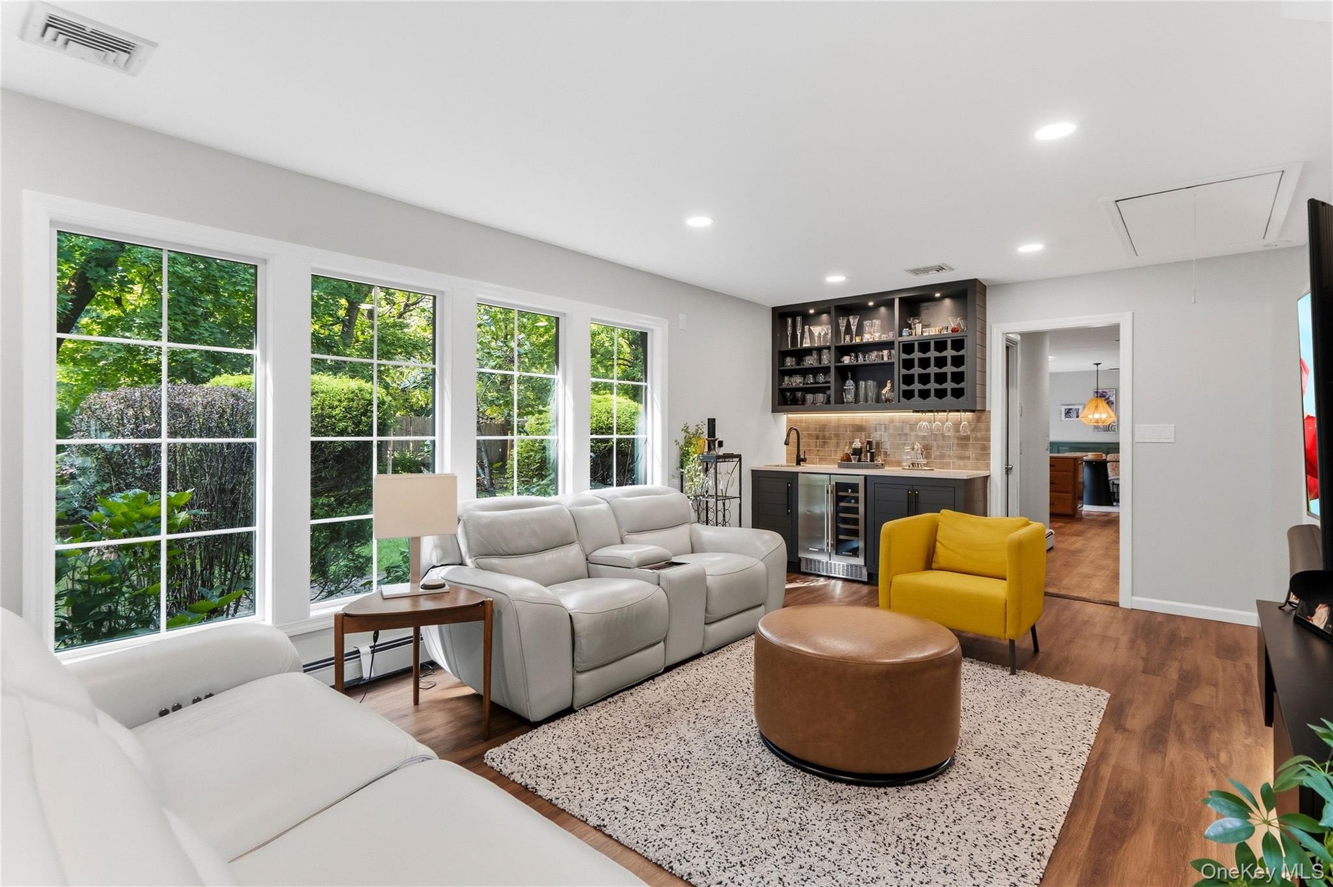 Built-in Wet Bar with Wine Refrigerator