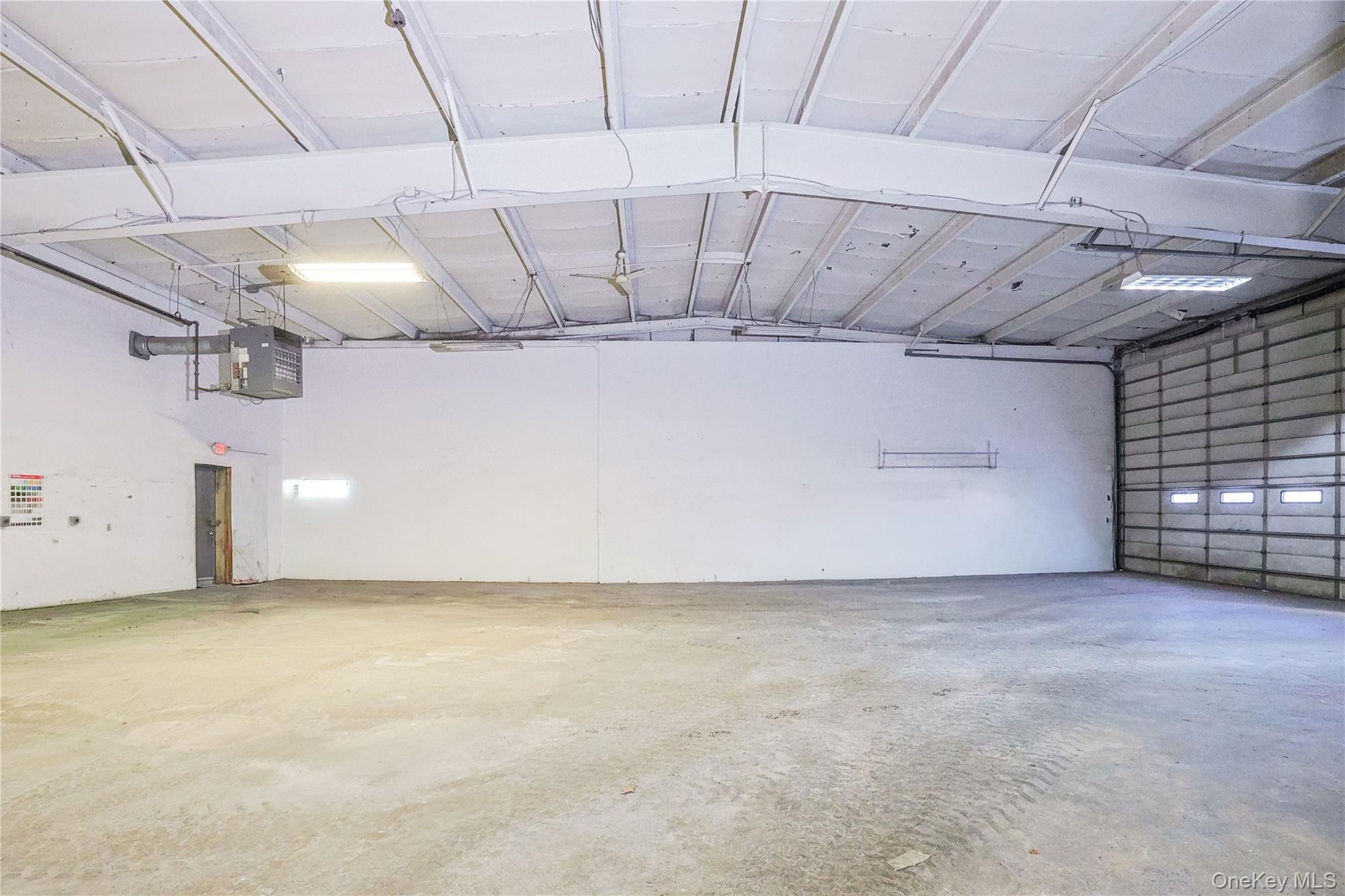 Garage with a heating unit