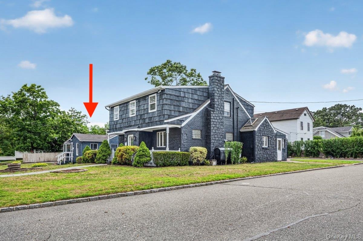 56 Lake Shore Dr