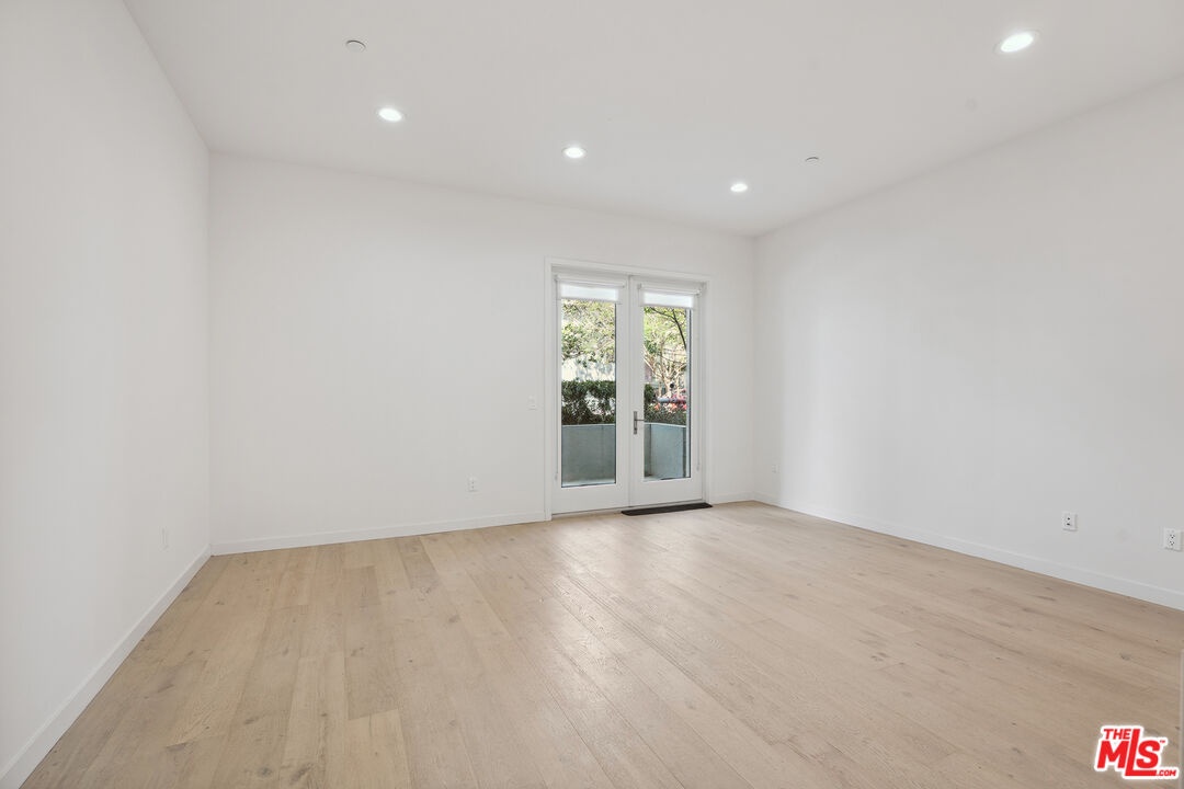 Living Room with walk-out pati
