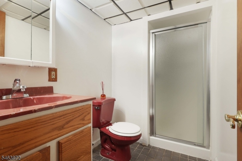 Full Bathroom Basement