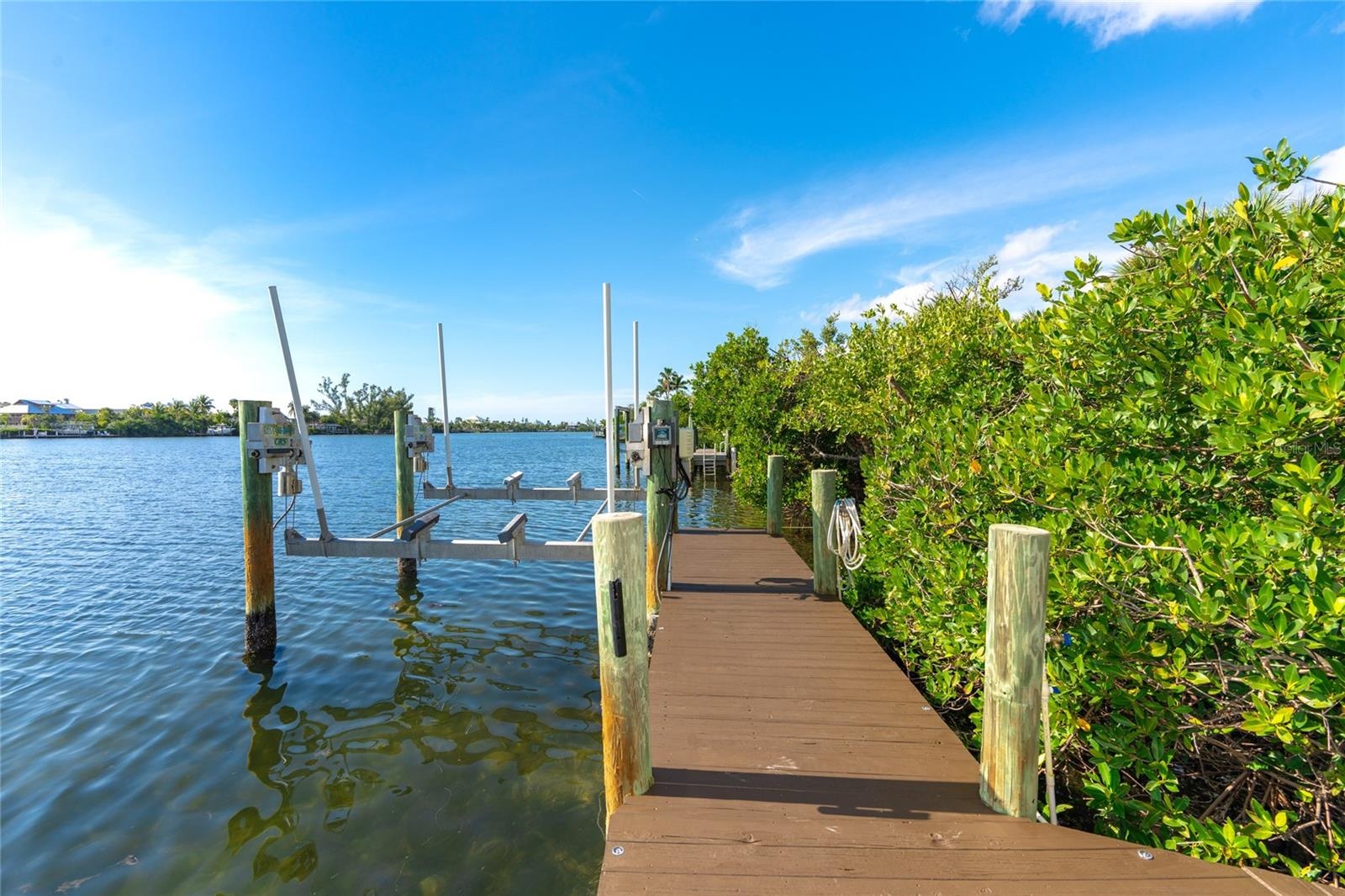 Dock and Lift.