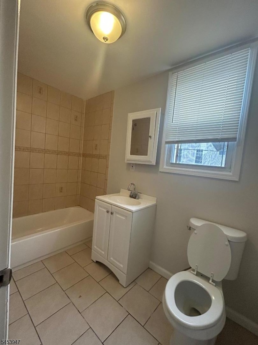 Unit 1 bathroom