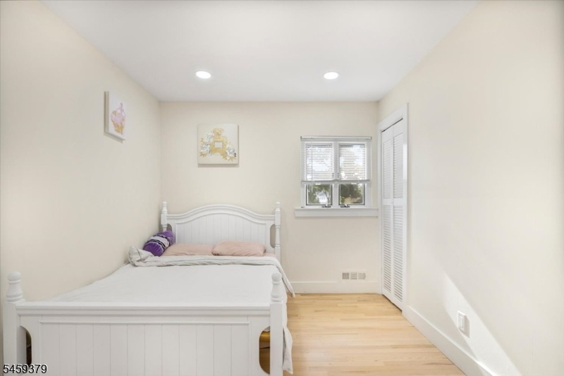3rd Upstairs Bedroom