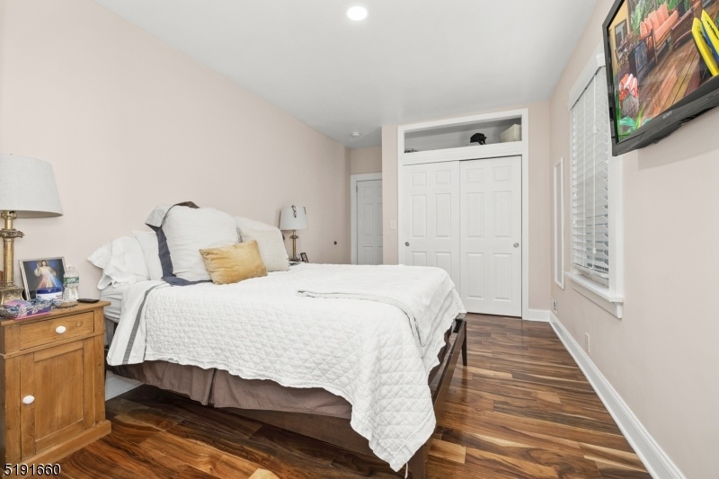bed 1
