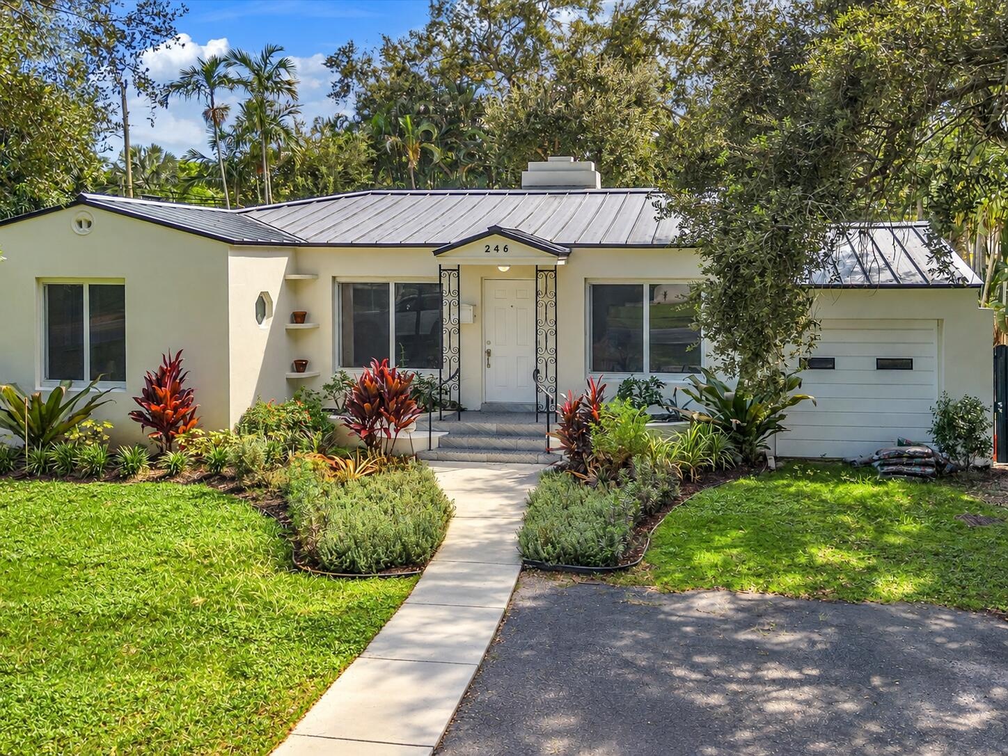 BEAUTIFUL HOME MIAMI SHORES