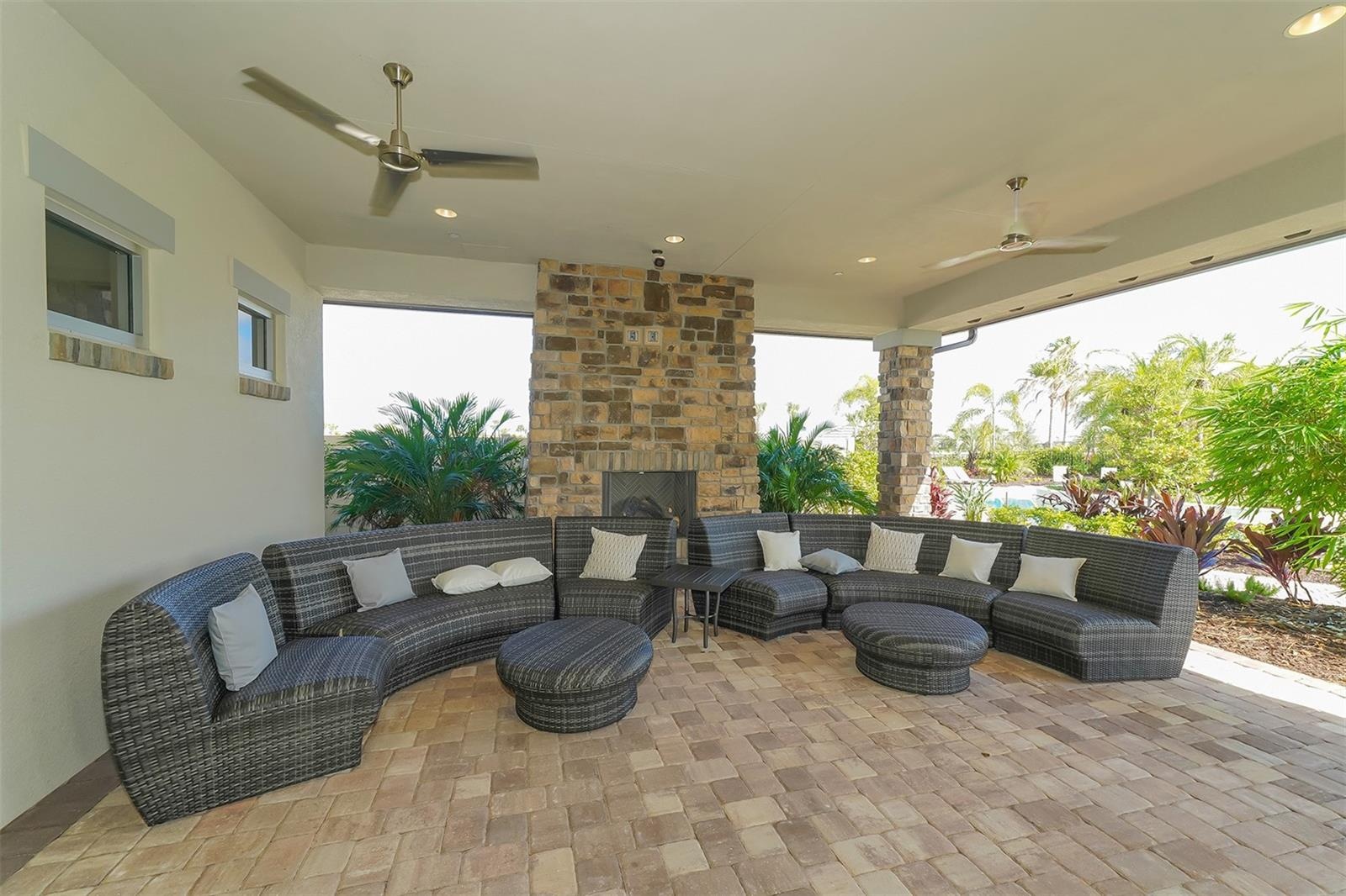 Clubhouse Outdoor Seating