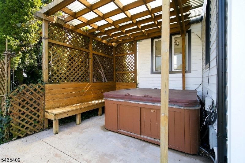 hot tub area