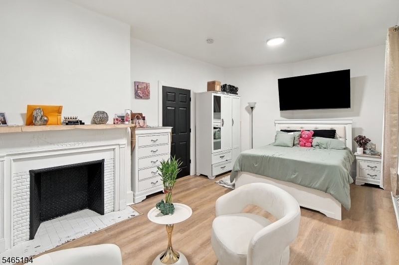 Bedroom 1 - Interior View