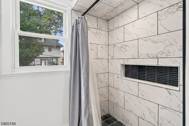 2nd Floor Shower