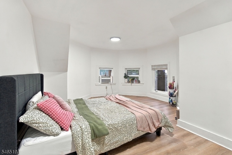 Bedroom 8 - 3rd Floor