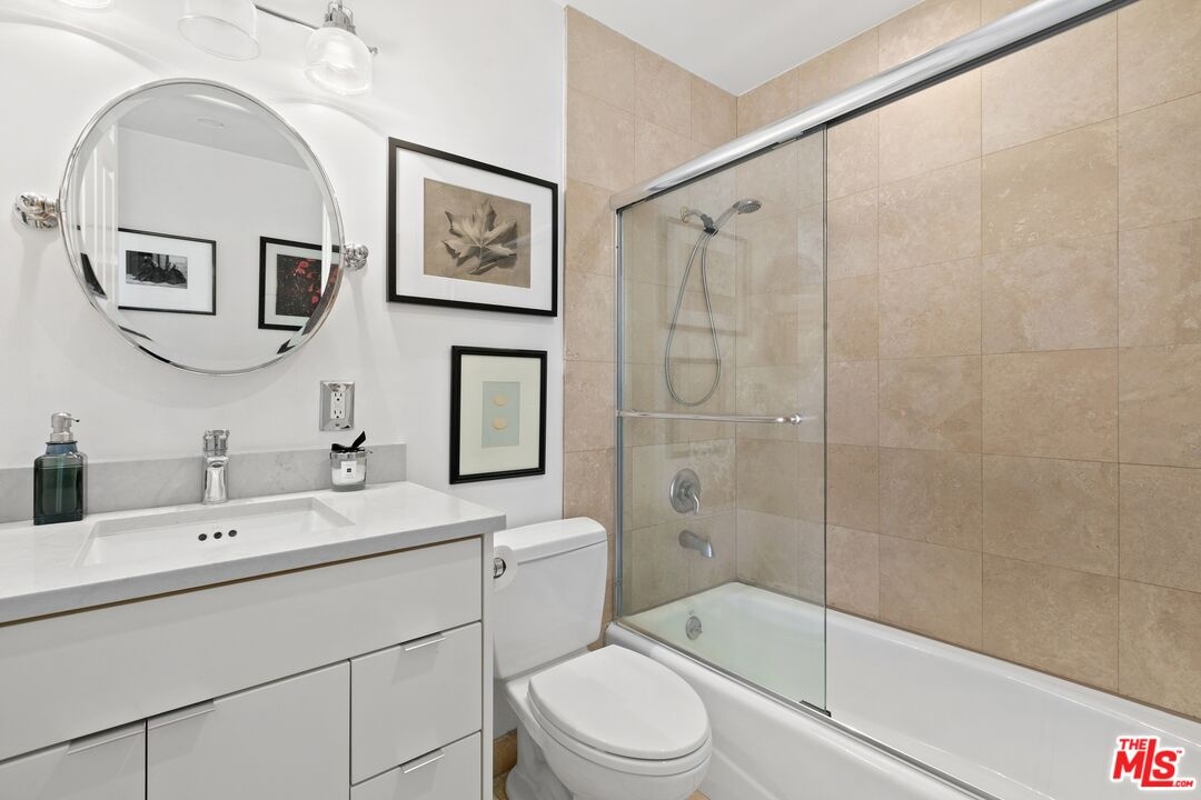 2nd Bathroom