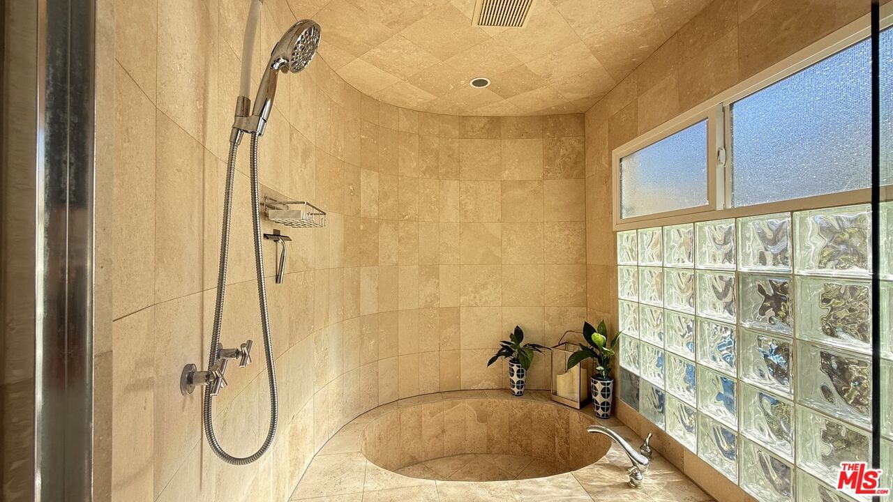 Spa-like Primary Bathroom