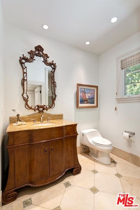 Powder Room 2