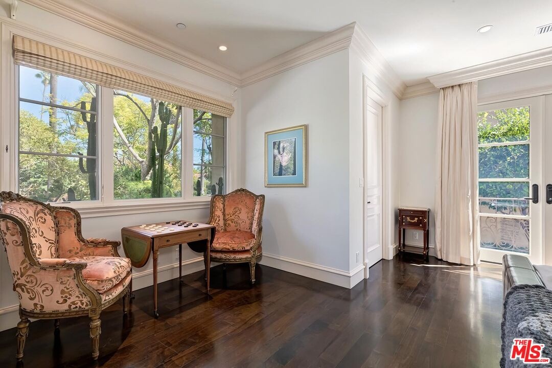 Guest Bedroom Suite and Sittin