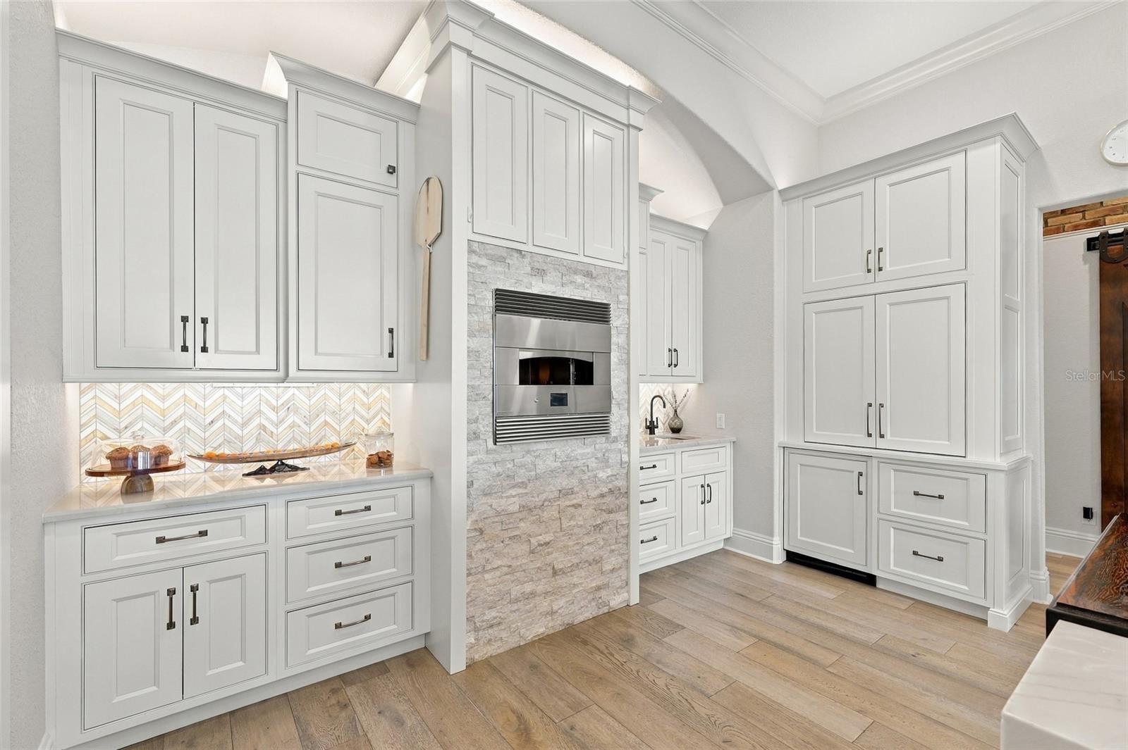 KITCHEN WITH PREP SINK & BUILT-IN PIZZA OVEN