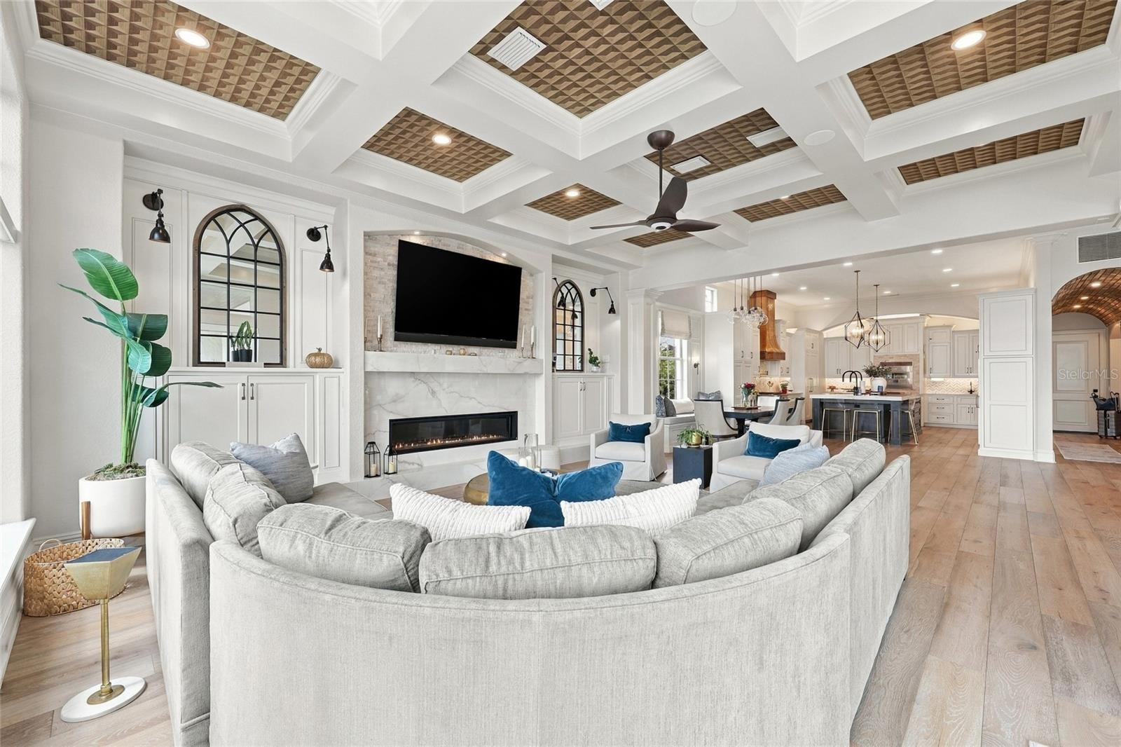 FAMILY ROOM WITH VIEWS OF LAKE DOWN