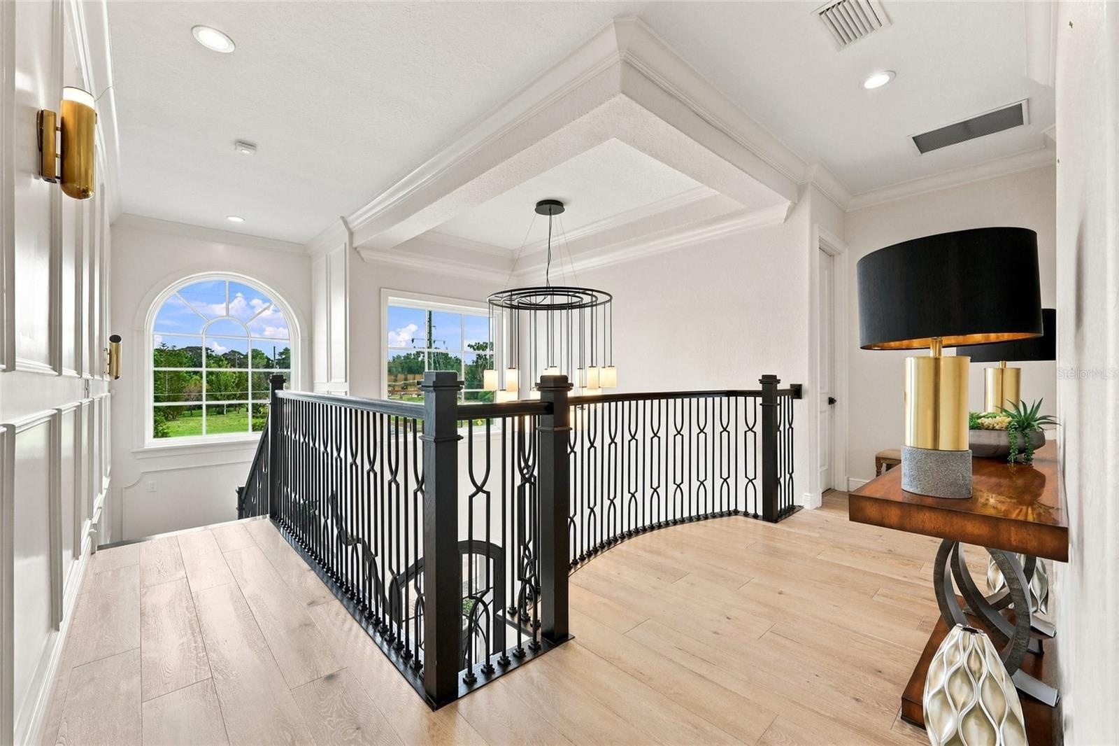 2ND FLOOR LANDING