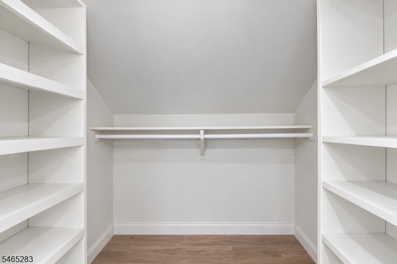 71 Kierstead Ave